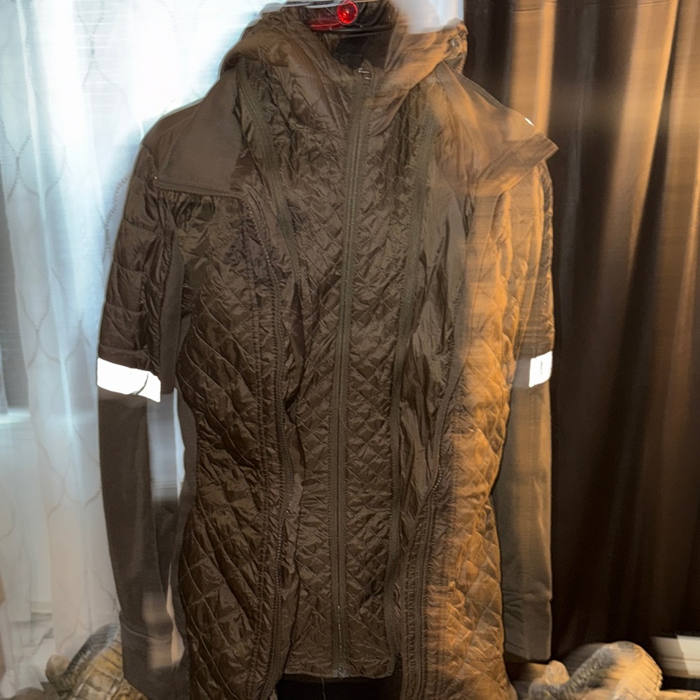 Athleta Olive Green Quilted Ski & Snow Jacket